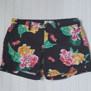 Old Navy Size 6 Black Tropical Print Shorts
